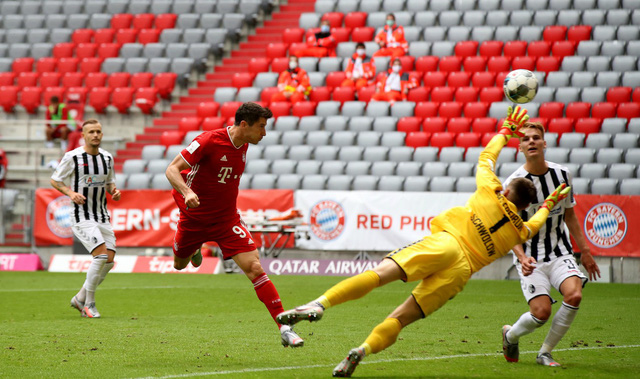 Lewandowski lập kỷ lục mới ở Bundesliga - Ảnh 2.