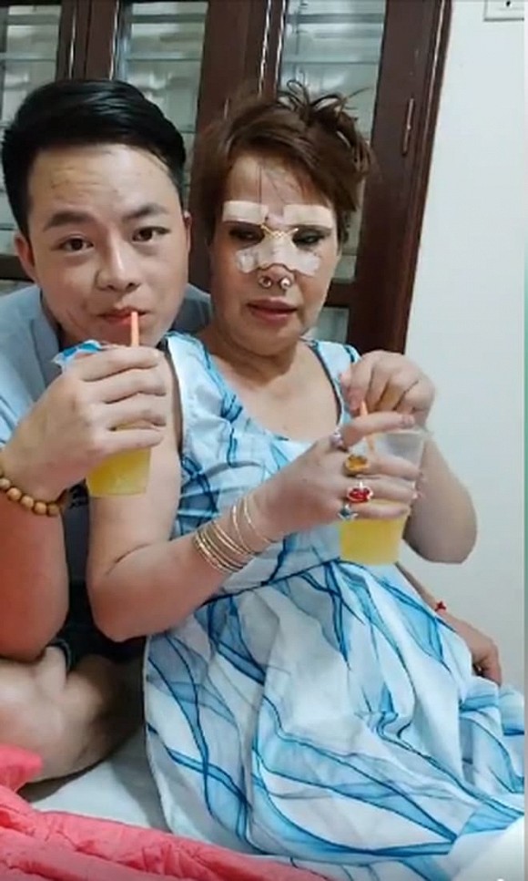 Cô dâu Cao Bằng 62 tuổi xuất hiện với diện mạo mới cực lạ sau cuộc đại phẫu trẻ hóa - Ảnh 1.