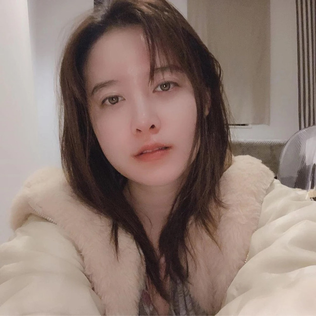 Mỹ nhân sở hữu gương mặt mộc đẹp nhất showbiz Hàn: Vượt mặt Son Ye Jin, Song Hye Kyo chính thức trở lại đường đua nhan sắc - Ảnh 3.