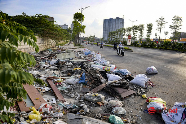 Hà Nội: Đại lộ nghìn tỷ vừa thông xe biến thành các bãi rác rùng mình - Ảnh 7.