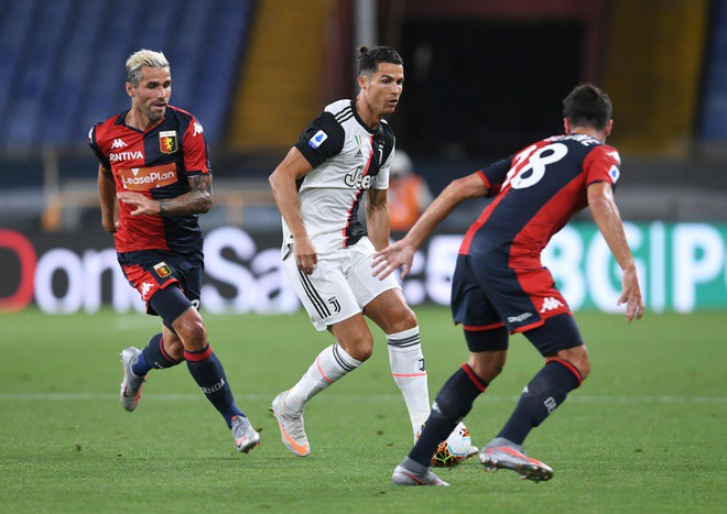 Ronaldo lập siêu phẩm, Juventus vững vàng trên đỉnh Serie A - Ảnh 1.