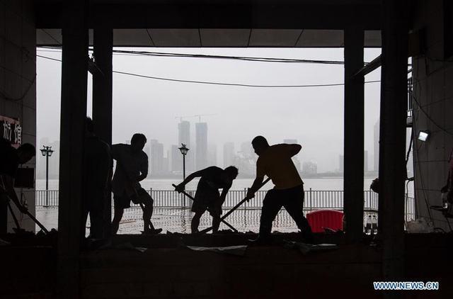 Trung Quốc: Mưa lũ trên diện rộng, tỉnh Phúc Kiến đưa ra cảnh báo cao nhất - Ảnh 3.