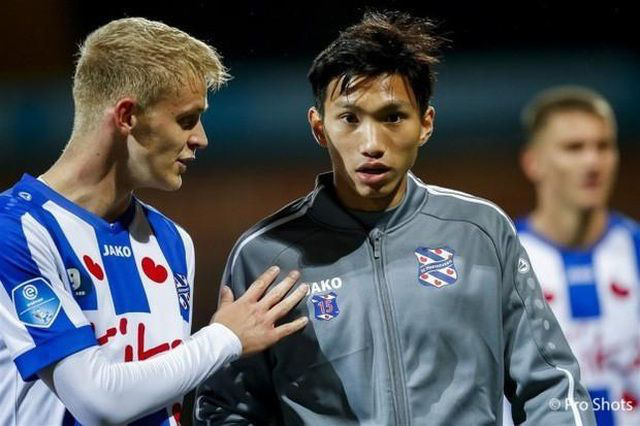 Bản hợp đồng thương mại Văn Hậu khiến Heerenveen thiệt đủ đường - Ảnh 1.