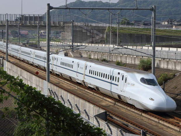 Cùng nhìn lại lịch sử hoạt động của tàu siêu tốc Shinkansen, niềm tự hào Nhật Bản với phiên bản mới nhất có thể chạy ngon ơ ngay cả khi động đất - Ảnh 28.