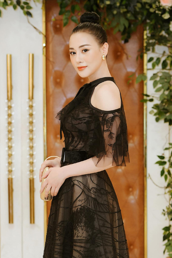  Cuộc sống giàu, nhan sắc xinh đẹp của Bảo Thanh, Phương Oanh - 2 nữ diễn viên vừa tuyên bố sẽ nghỉ đóng phim  - Ảnh 9.