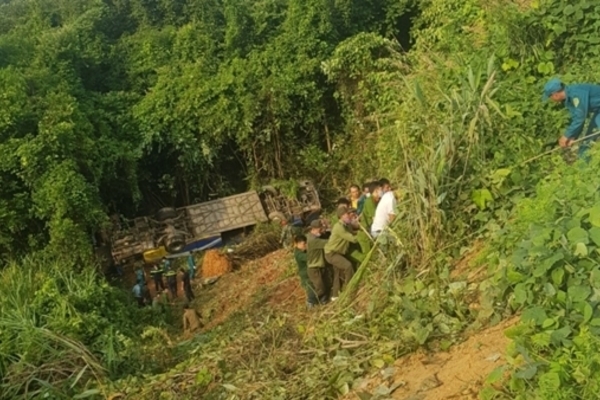 Xe khách chạy sai tuyến, rơi đèo Ngọc Vinh: Tôi là người làm thuê, chủ bảo sao thì làm vậy - Ảnh 5.