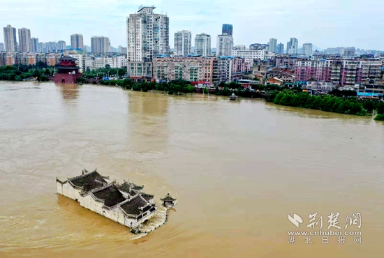 Sừng sững hơn 700 năm lịch sử, Quan Âm Các (TQ) như rồng phun nước giữa đại hồng thủy - Ảnh 6.