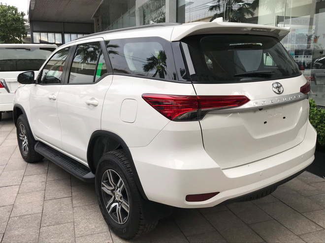 Toyota Fortuner giảm giá cao nhất hơn 100 triệu đồng tại đại lý, bản mới rục rịch ra mắt trong năm nay - Ảnh 3.