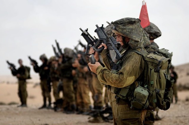 Nổ kho đạn làm rung chuyển đông bắc Syria - Quân đội Israel báo động cao, cảnh báo người dân tuyệt đối không ra khỏi cửa - Ảnh 1.