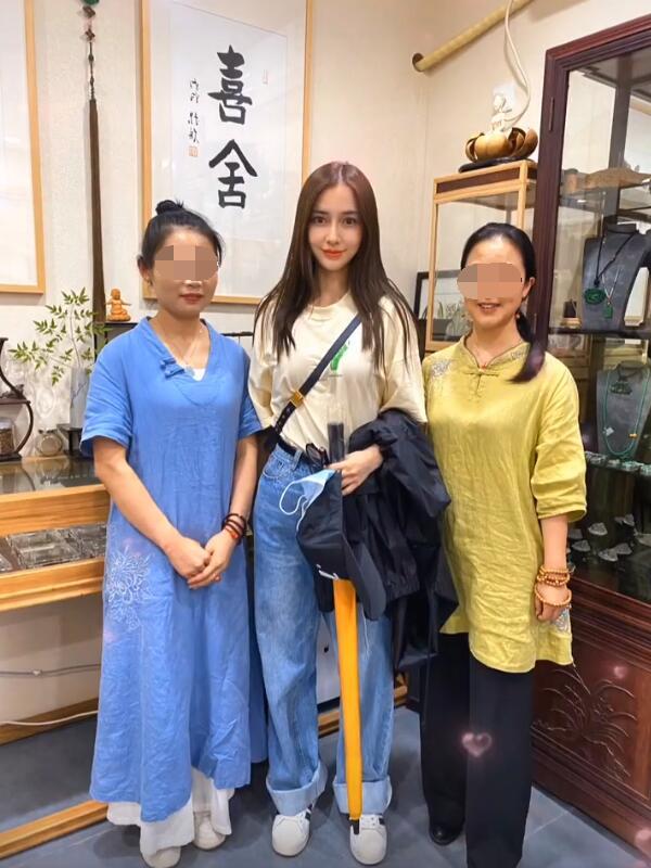 Lộ diện nhan sắc thật của Angelababy, thần thái thế nào mà thách thức cả camera thường? - Ảnh 2.