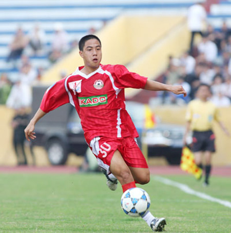 Cậu bé hư” bóng đá Việt Nam Danh Ngọc và “những cái tát” cuộc đời