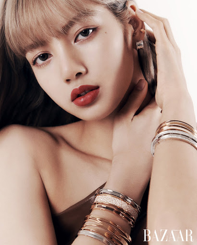 Màn dậy thì thành công của cặp bạn thân idol Thái hot nhất Kpop: Lisa lột xác, Bambam không cần gọi cô bạn là chị nữa rồi - Ảnh 15.