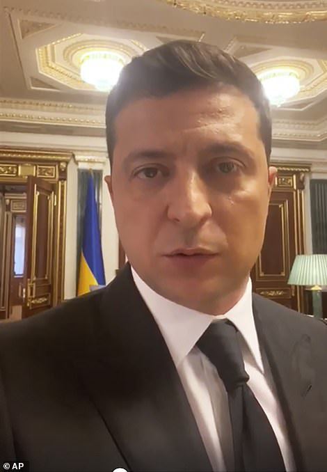 Tổng thống Ukraine làm theo yêu cầu quái dị của tay súng để cứu 20 con tin: Lên facebook kêu gọi xem phim kinh dị từ 2005 - Ảnh 3.