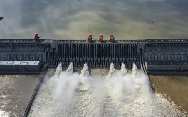 Lũ trên sông dài nhất TQ năm nay có bằng "đại hồng thủy" từng khiến hơn 4.000 người chết?