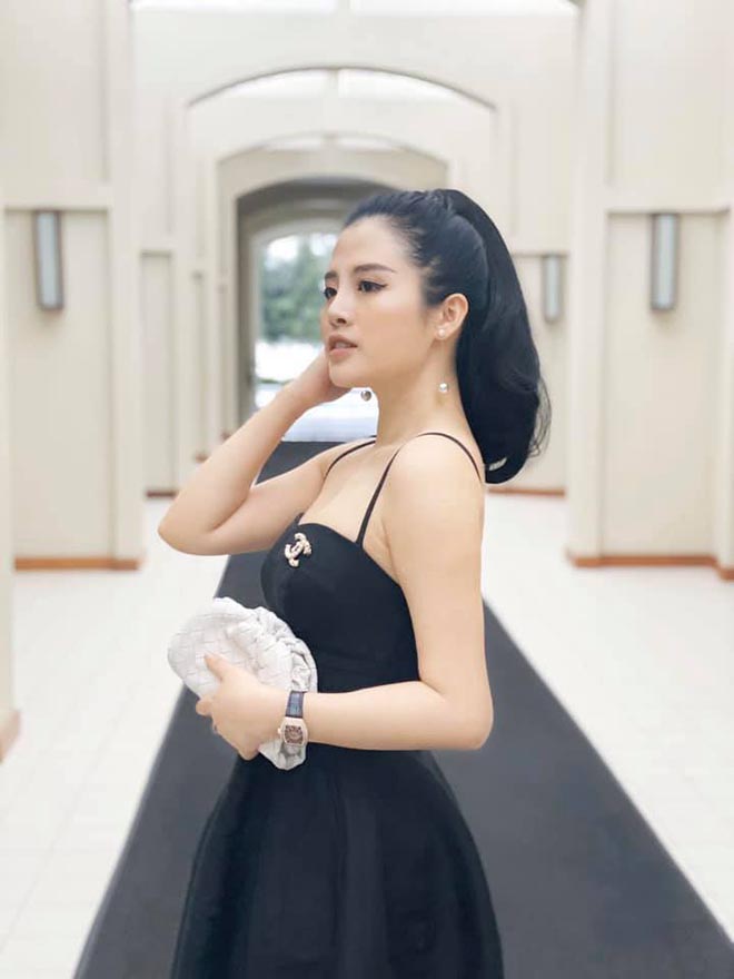 Cuộc sống giàu có, sang chảnh của nữ BTV trẻ nhất nhì VTV24 - Ảnh 5. Cuộc sống giàu có, sang chảnh của nữ BTV trẻ nhất nhì VTV24 - Ảnh 5.