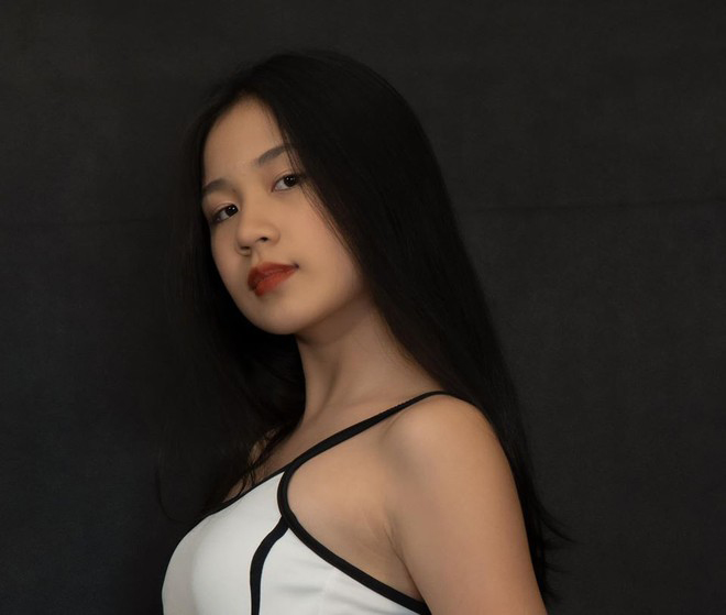 Vẻ phổng phao, xinh đẹp tuổi 15 của con gái ruột Lưu Thiên Hương  - Ảnh 4.