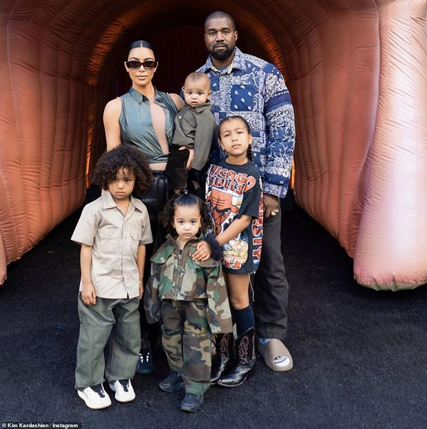 Kim Kardashian lần đầu lên tiếng giữa loạt ồn ào ly hôn, phá thai, thừa nhận Kanye West vật lộn với bệnh tâm thần - Ảnh 3.