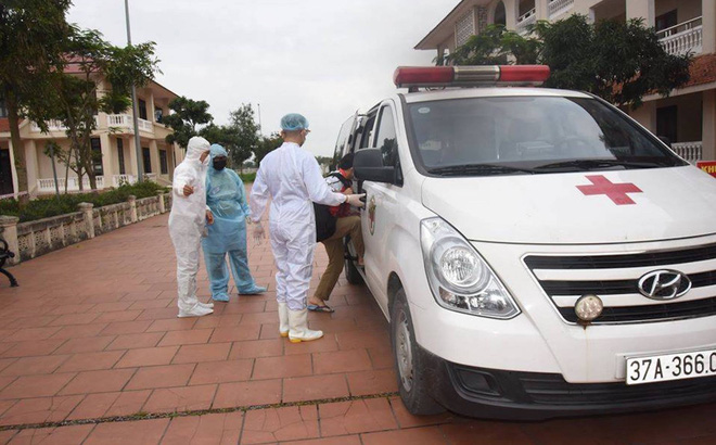 Thủ tướng chỉ đạo quyết liệt phòng chống dịch bệnh COVID-19; Quân đội phun khử trùng 2 bệnh viện bị phong tỏa ở Đà Nẵng - Ảnh 1.