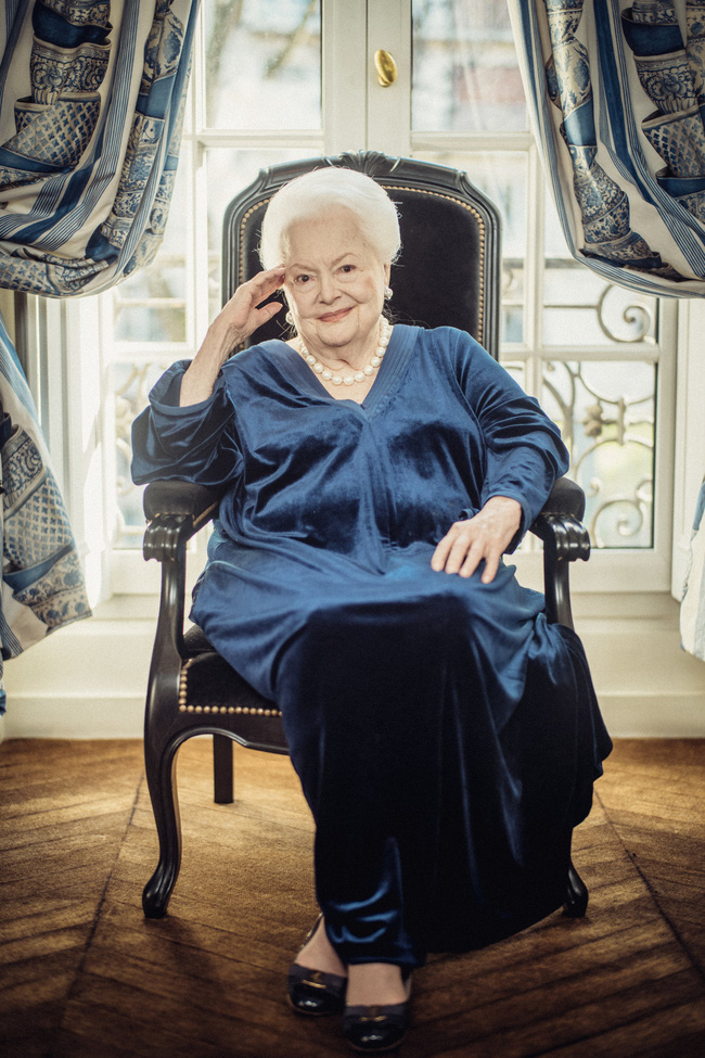 Nữ diễn viên cuối cùng của Cuốn Theo Chiều Gió qua đời ở tuổi 104 - Ảnh 3.