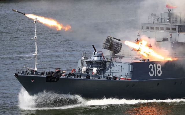 Cận cảnh dàn vũ khí cực khủng của Hải quân Nga - Ảnh 6.