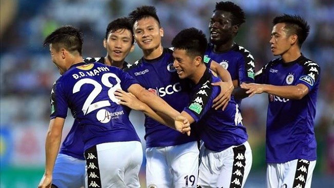 V.League lại tạm hoãn vì COVID - Ảnh 2.