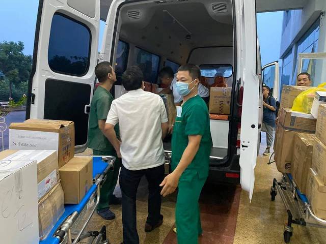 4 y bác sĩ BV Nhiệt đới Trung ương lên đường giải cứu công dân Việt từ Guinea Xích đạo - Ảnh 3.