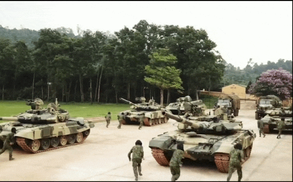 Lục quân hiện đại hóa, cùng xe tăng T-90 là hàng loạt vũ khí "Made in Vietnam" cực đỉnh Lục quân hiện đại hóa, cùng xe tăng T-90 là hàng loạt vũ khí "Made in Vietnam" cực đỉnh