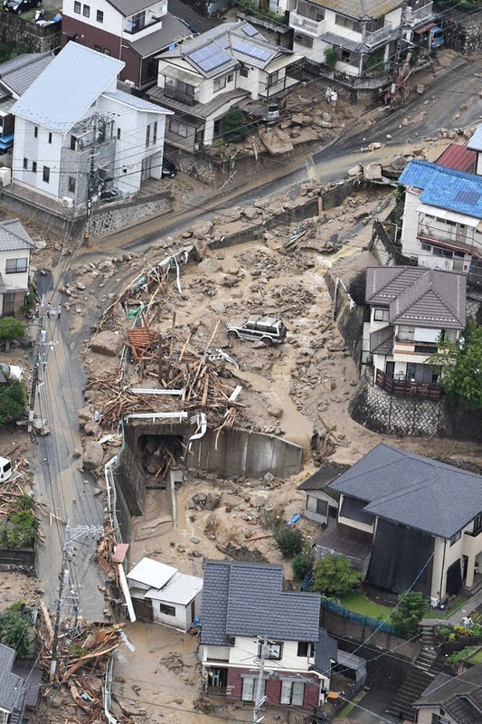 Số người thiệt mạng, mất tích do mưa lũ tại Nhật Bản tăng nhanh - Ảnh 1.