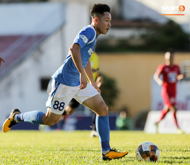 Cựu HLV tuyển Việt Nam gây cười khi miêu tả siêu phẩm của sao mai U22 là cú sút dễ thương - Ảnh 2. Cựu HLV tuyển Việt Nam gây cười khi miêu tả siêu phẩm của sao mai U22 là cú sút dễ thương - Ảnh 2.