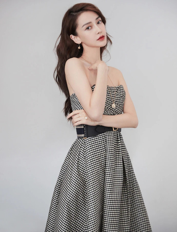 Tranh cãi nhan sắc thật của Angela Baby qua livestream: Khác một trời một vực so với ảnh đã PTS? - Ảnh 1.