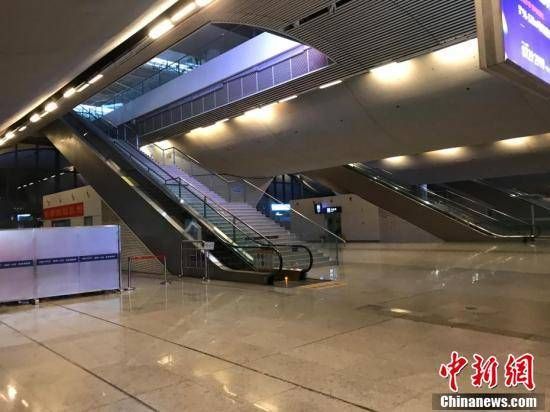 Cuộc sống lao đao của người dân Vũ Hán nửa đầu năm 2020: Dịch bệnh nguôi ngoai không bao lâu đã phải oằn mình chống lũ - Ảnh 1. Cuộc sống lao đao của người dân Vũ Hán nửa đầu năm 2020: Dịch bệnh nguôi ngoai không bao lâu đã phải oằn mình chống lũ - Ảnh 1.