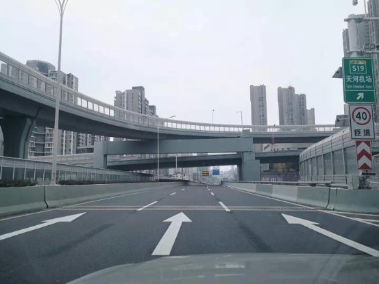 Cuộc sống lao đao của người dân Vũ Hán nửa đầu năm 2020: Dịch bệnh nguôi ngoai không bao lâu đã phải oằn mình chống lũ - Ảnh 6. Cuộc sống lao đao của người dân Vũ Hán nửa đầu năm 2020: Dịch bệnh nguôi ngoai không bao lâu đã phải oằn mình chống lũ - Ảnh 6.