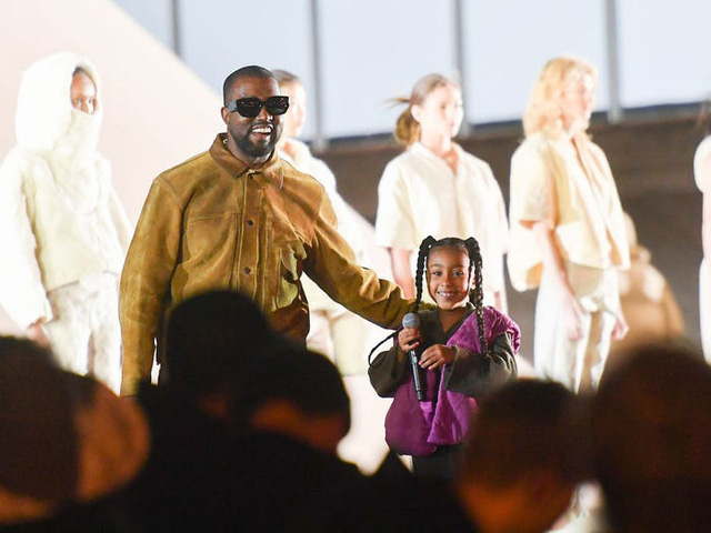 Kanye West – rapper vừa tuyên bố tranh cử tổng thống Mỹ giàu có như thế nào? - Ảnh 10. Kanye West – rapper vừa tuyên bố tranh cử tổng thống Mỹ giàu có như thế nào? - Ảnh 10.