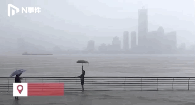 Cuộc sống lao đao của người dân Vũ Hán nửa đầu năm 2020: Dịch bệnh nguôi ngoai không bao lâu đã phải oằn mình chống lũ - Ảnh 30. Cuộc sống lao đao của người dân Vũ Hán nửa đầu năm 2020: Dịch bệnh nguôi ngoai không bao lâu đã phải oằn mình chống lũ - Ảnh 30.