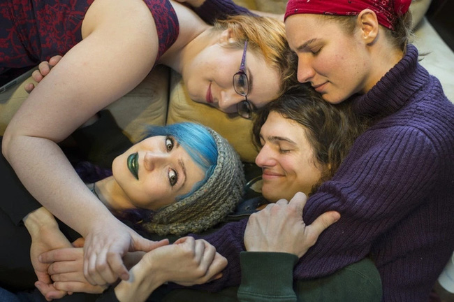 Thành phố Mỹ cho phép người dân có vợ bé, chồng bé - Ảnh 4.