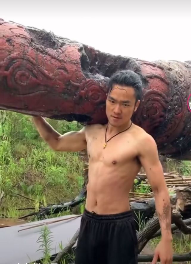 Võ sư TQ bị lật tẩy “thần lực” bịp bợm, làm giả clip “đấm một cú chết con bò” - Ảnh 2. Võ sư TQ bị lật tẩy “thần lực” bịp bợm, làm giả clip “đấm một cú chết con bò” - Ảnh 2.