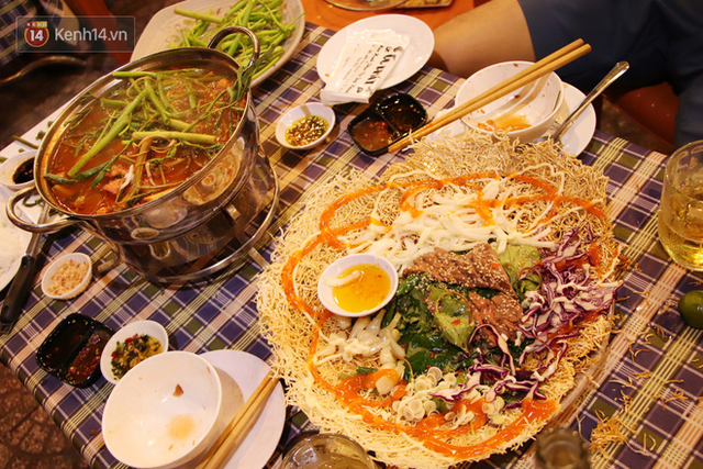 2 khu phố ẩm thực nổi tiếng ở Sài Gòn: Chỗ vắng vẻ đìu hiu, nơi tấp nập khách nhưng bán dưới 25 triệu một đêm vẫn lỗ - Ảnh 4.