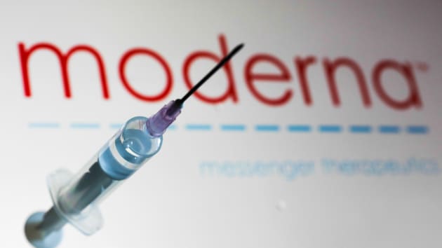 Reuters: Tin tặc Trung Quốc đã tấn công Moderna, hãng dược phát triển vắc-xin Covid-19 hàng đầu của Mỹ - Ảnh 1.