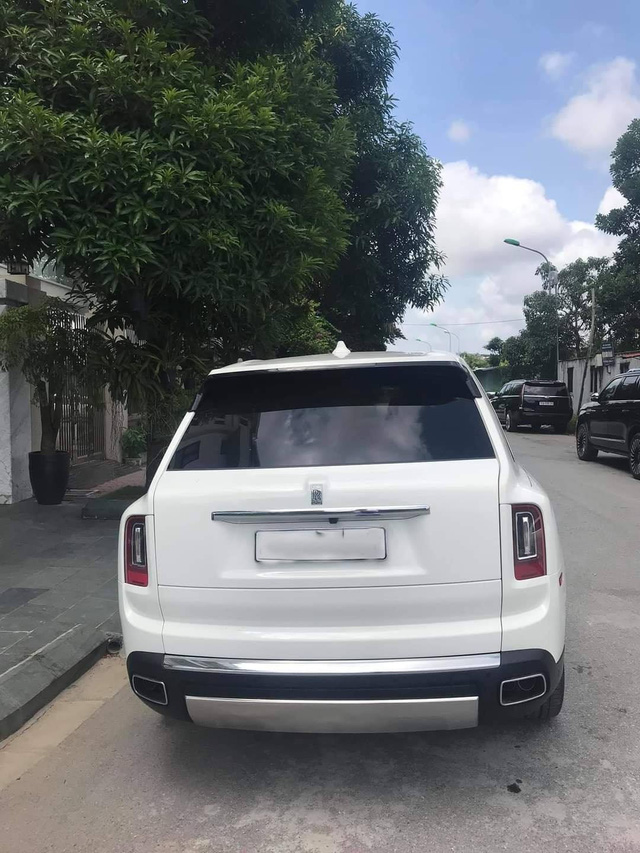 Doanh nhân Hải Phòng tậu Rolls-Royce Cullinan màu trắng hàng hiếm - Ảnh 3.