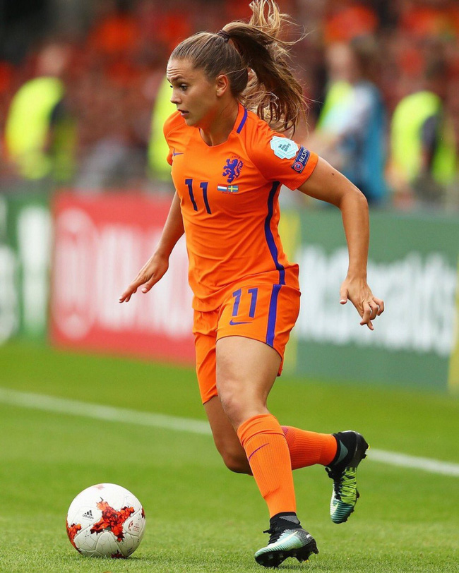 Lieke Martens - Cầu thủ nữ gợi cảm nhất thế giới là ai? - Ảnh 5.