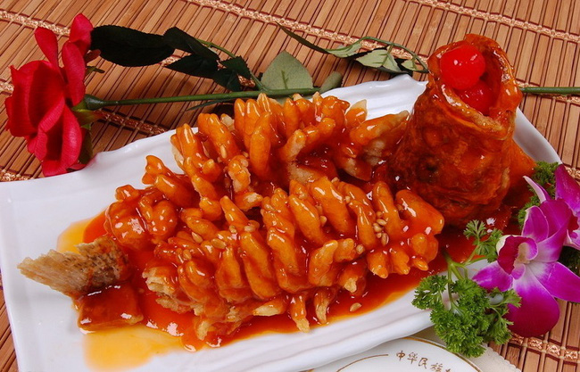 Nhà hàng nổi tiếng Trung Quốc chia sẻ công thức 200 năm tuổi cho món cá chiên giòn chua ngọt - món ăn đầu bảng trong tứ đại trường phái ẩm thực Trung Hoa - Ảnh 4.