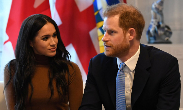 Harry và Meghan Markle rưng rưng nước mắt thực hiện chuỗi nhiệm vụ Hoàng gia cuối cùng trước khi nói lời tạm biệt gia tộc - Ảnh 1.