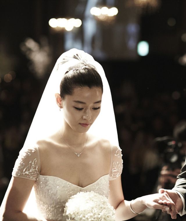 Truyền thông Hàn bình chọn cô dâu đẹp nhất: Jun Ji Hyun, Kim Tae Hee đều có mặt nhưng chua chát nhất là Song Hye Kyo ở vị trí đầu tiên - Ảnh 8.