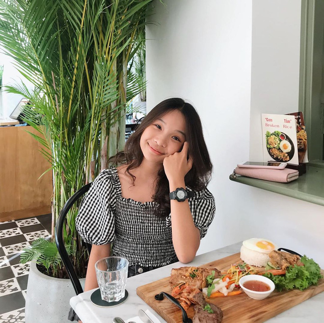 Thiên Thư - tiểu thư 13 tuổi đã có 4 năm làm YouTuber: Ít bạn bè vì nổi tiếng, tự kiếm tiền đóng học phí trường quốc tế - Ảnh 9.