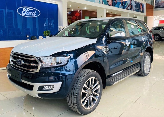 Đại lý dọn kho Ford Everest: Giảm kỷ lục 200 triệu đồng, thấp nhất từ trước tới nay tại Việt Nam - Ảnh 1.