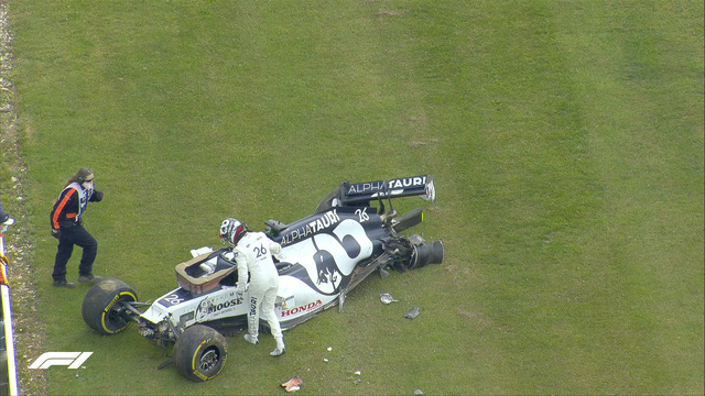 Đua xe F1: Nổ lốp ở vòng đua cuối, Lewis Hamilton vẫn về nhất tại Silverstone - Ảnh 5.
