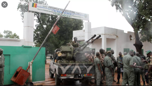 Binh biến Mali: Tướng đảo chính tuyên bố thành lập chính quyền quân sự - Ảnh 2.