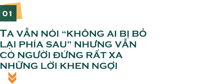 Covid-19: Tấm ảnh đặc biệt đàn ông ôm nhau và lời kể từ tâm dịch Quảng Nam - Ảnh 2.