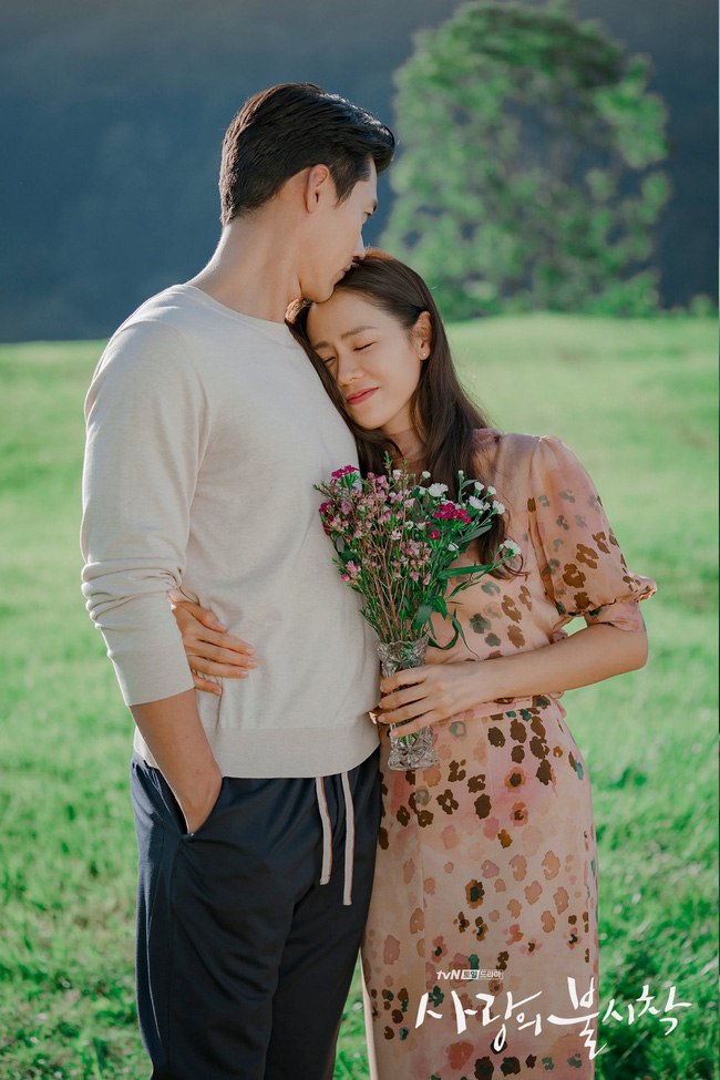 Xôn xao thông tin Hyun Bin - Son Ye Jin sắp thông báo đám cưới, tiết lộ luôn địa điểm tổ chức hôn lễ? - Ảnh 2.