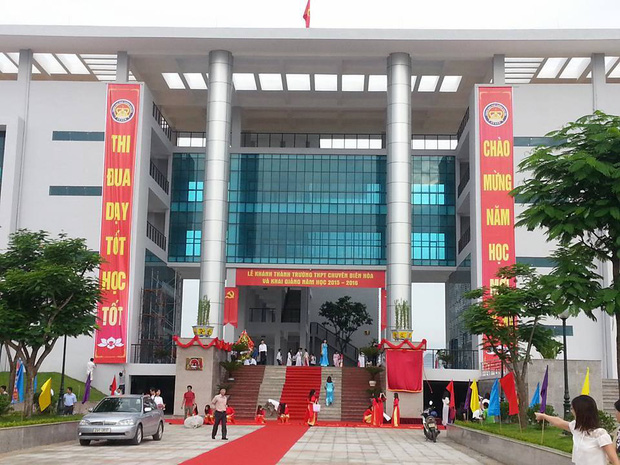 Kiến trúc sang chảnh hàng trăm tỷ đồng của các trường THPT Chuyên ở Việt Nam: Vị trí số 1 gây bất ngờ nhất - Ảnh 14.